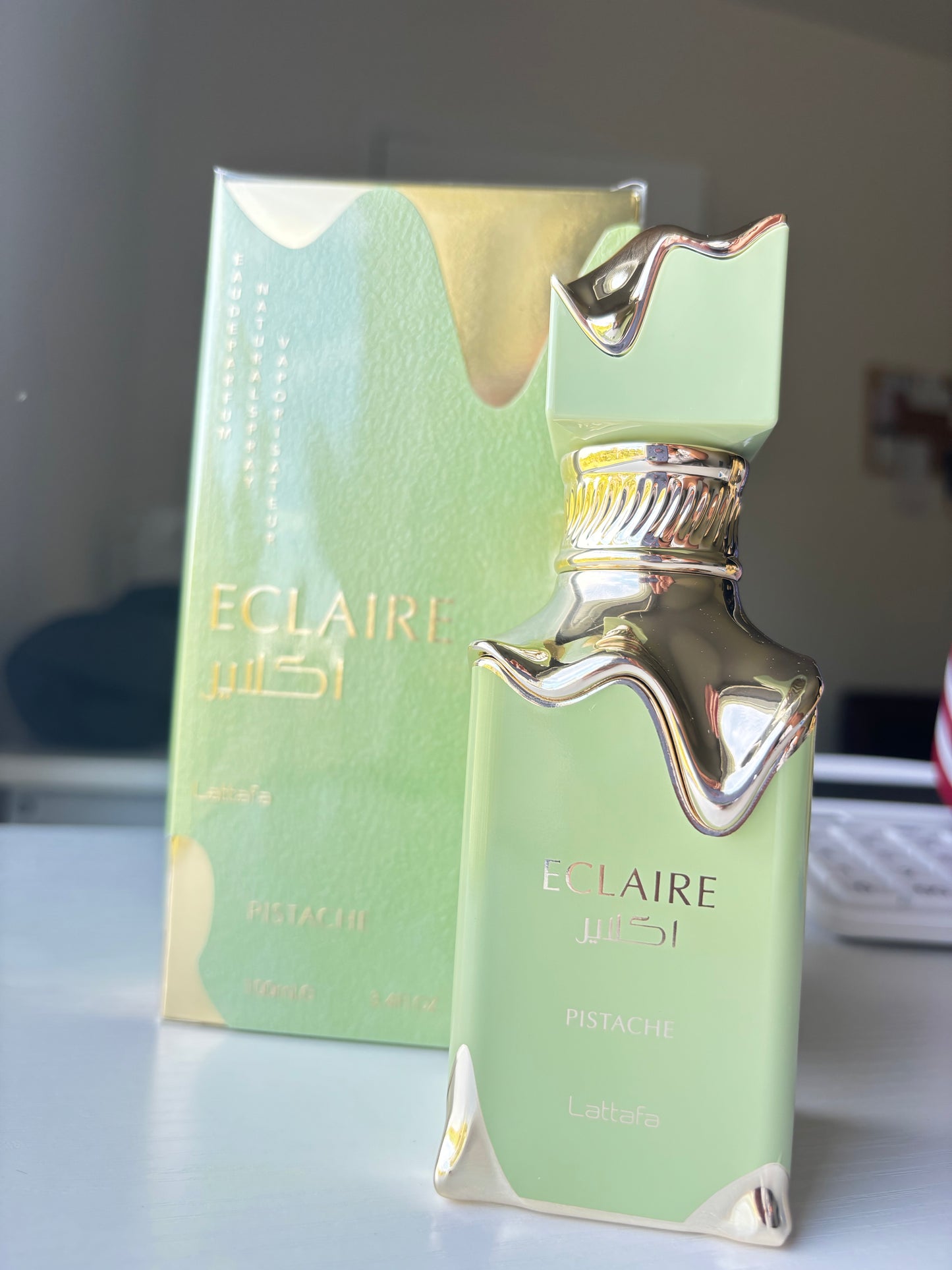 Eclaire Mones perfumes Pistache
