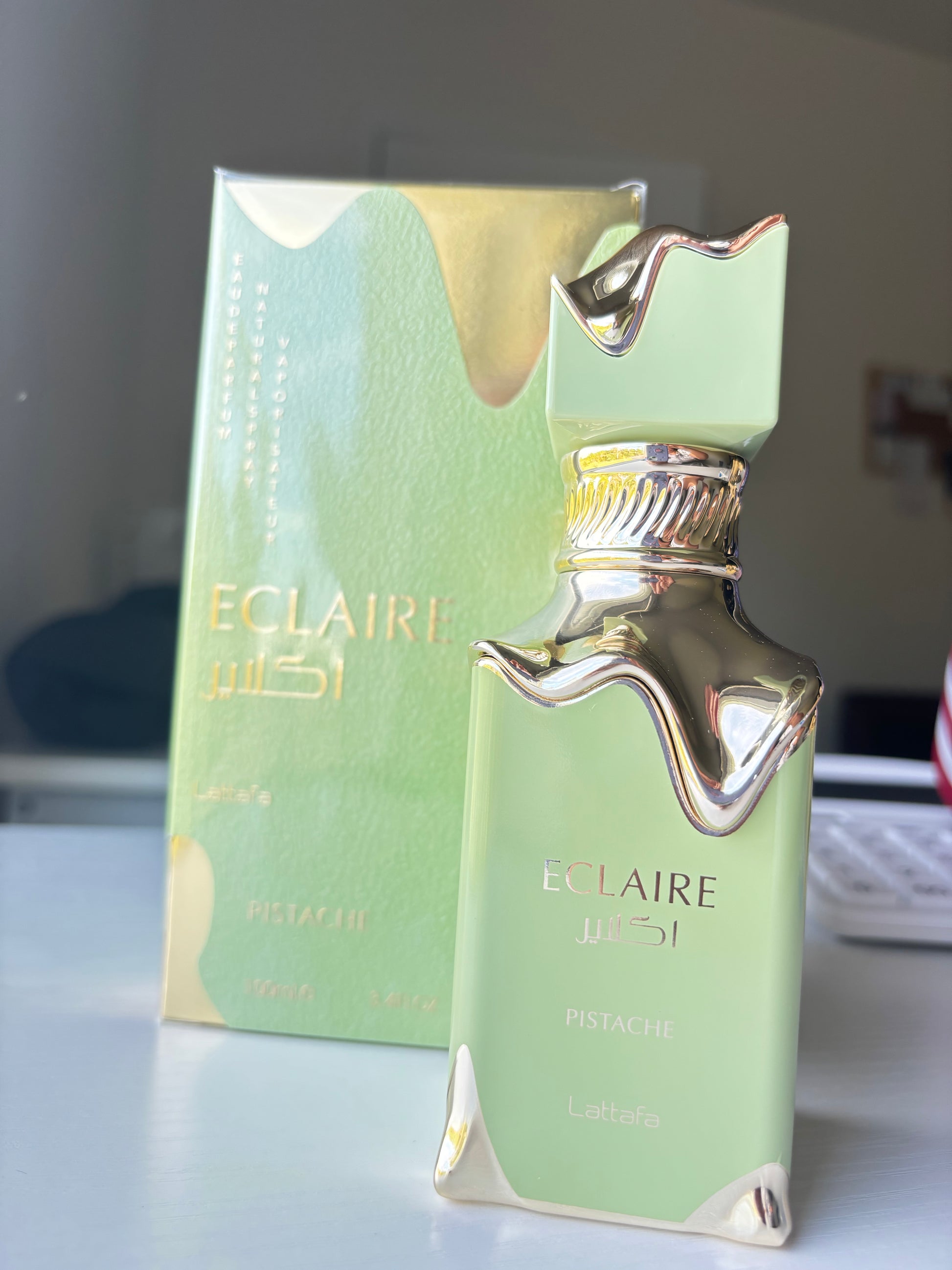 Eclaire Mones perfumes Pistache